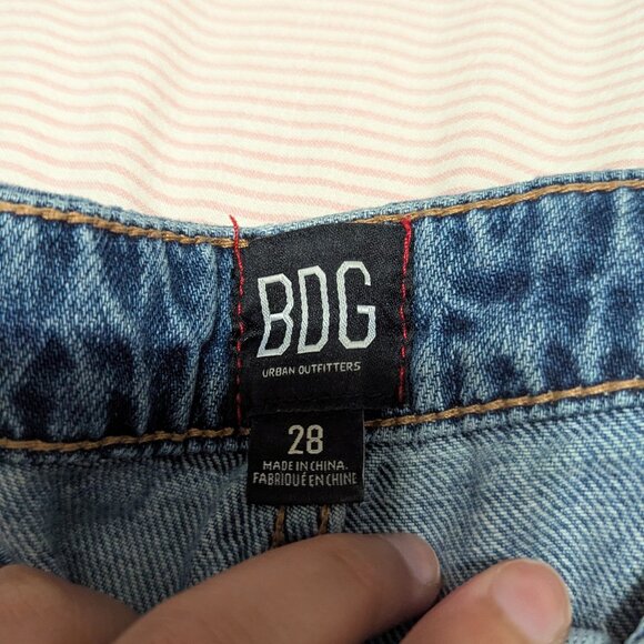 BDG Boyfriend Jeans - Picture 2 of 5